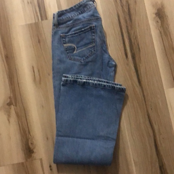 AMERICAN EAGLE HIPSTER STRETCH Jeans Relaxed fit. Size 4. Wider leg. 31”… - Picture 5 of 7